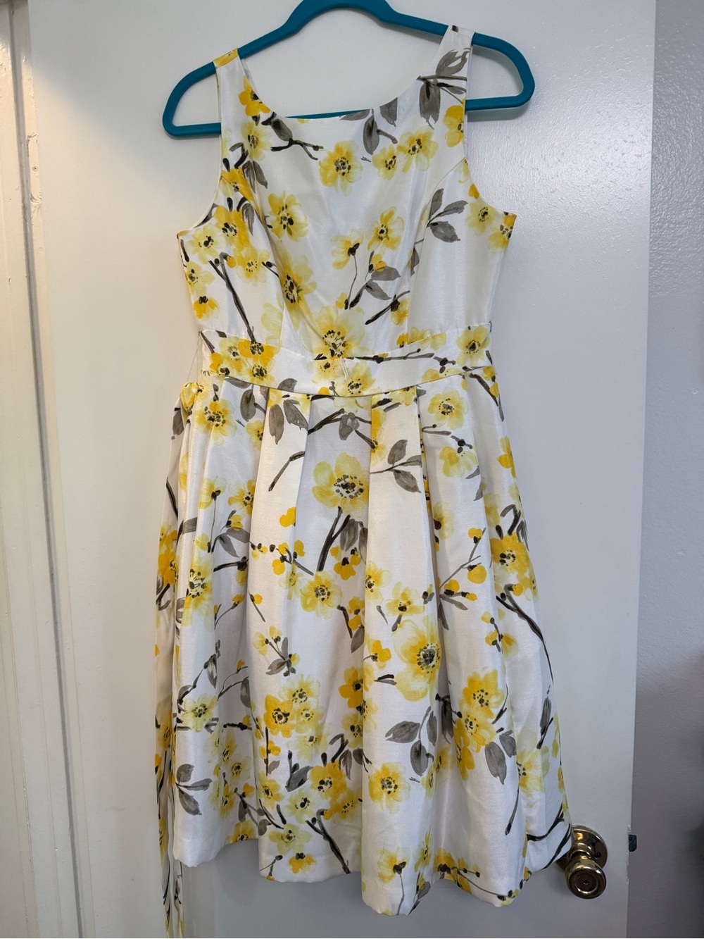 Jessica Howard White and Yellow Floral Fit-and-Flare Dress